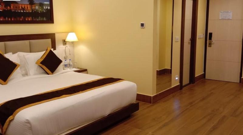 אגרטלה Hotel Rimi International מראה חיצוני תמונה