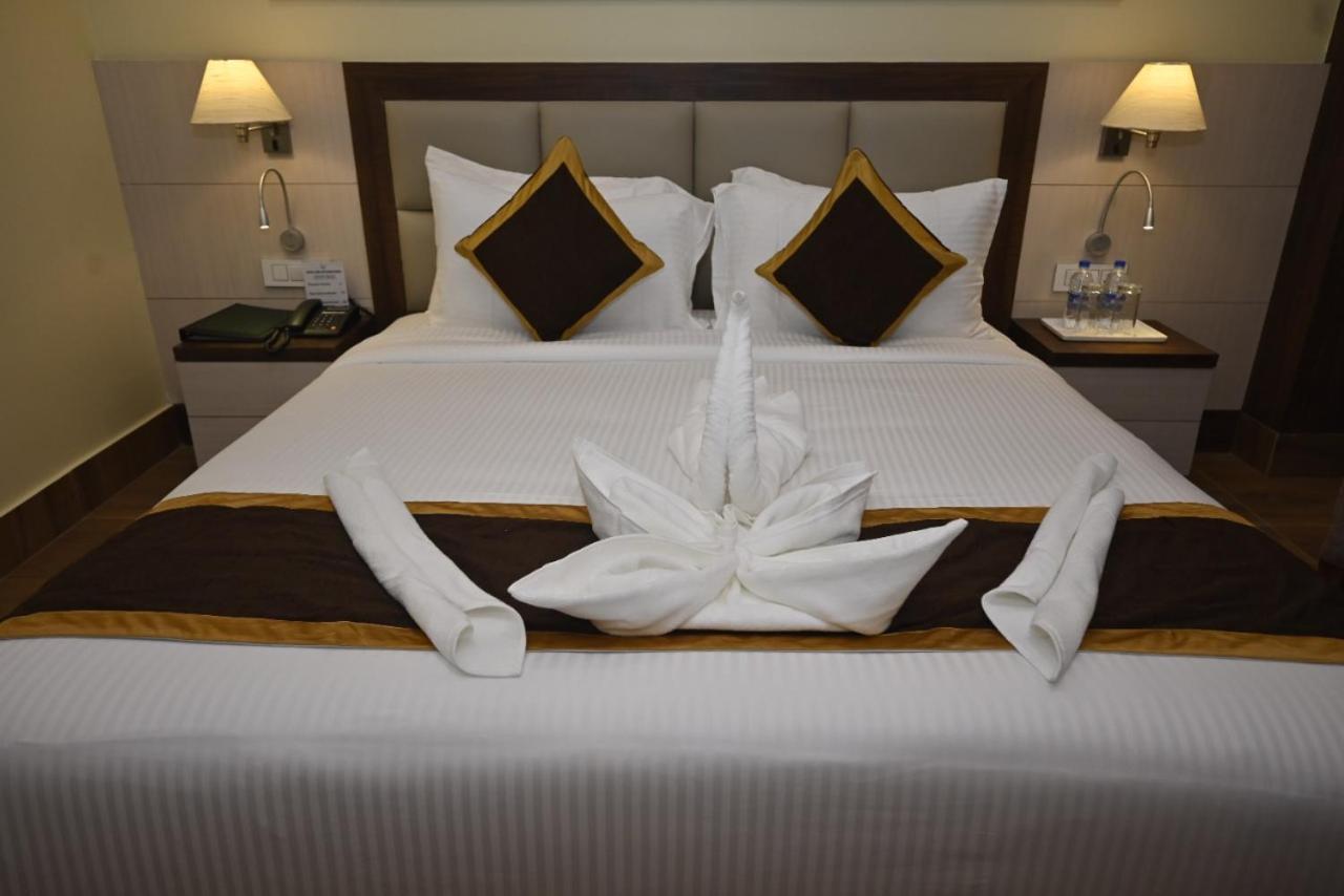 אגרטלה Hotel Rimi International מראה חיצוני תמונה