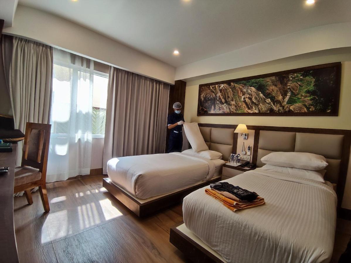 אגרטלה Hotel Rimi International מראה חיצוני תמונה