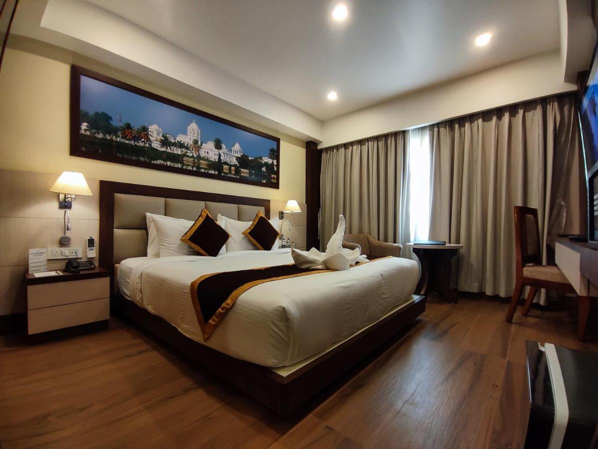 אגרטלה Hotel Rimi International מראה חיצוני תמונה