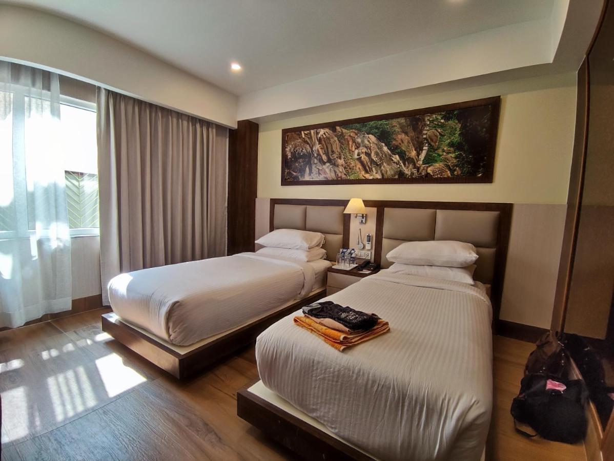 אגרטלה Hotel Rimi International מראה חיצוני תמונה