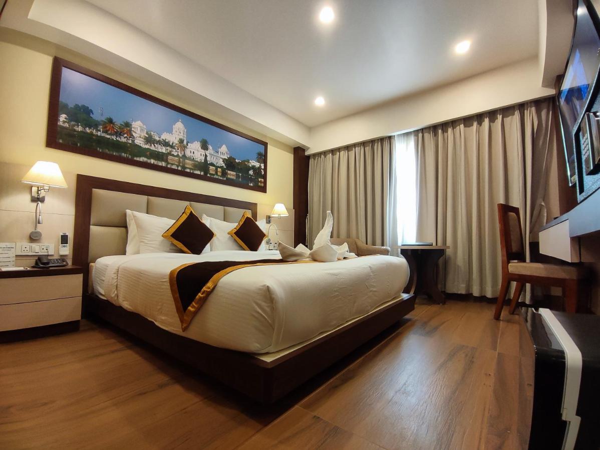 אגרטלה Hotel Rimi International מראה חיצוני תמונה