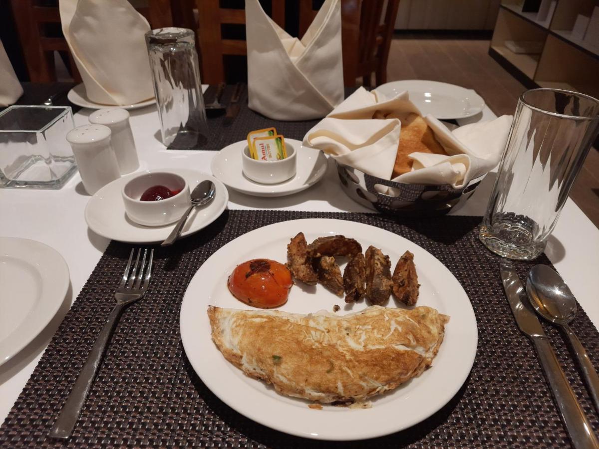 אגרטלה Hotel Rimi International מראה חיצוני תמונה