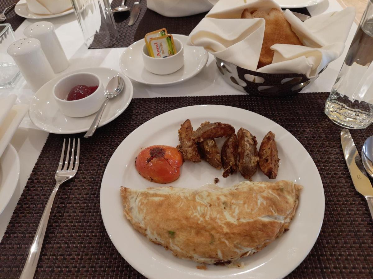 אגרטלה Hotel Rimi International מראה חיצוני תמונה